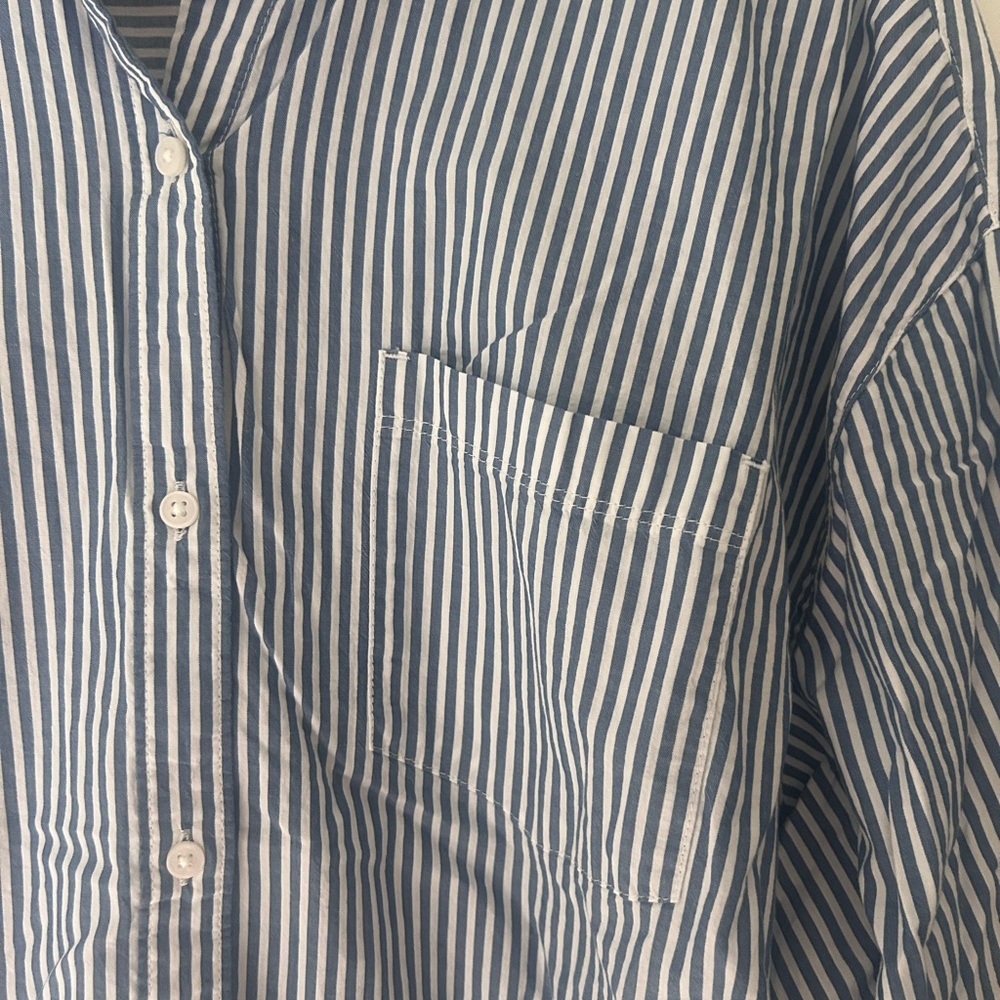 💙Old Navy Medium The Boyfriend Shirt Blue & White Striped Shirt - Picture 5 of 10